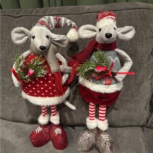 Festive Mouse Holiday Decor Set - Red and Gray